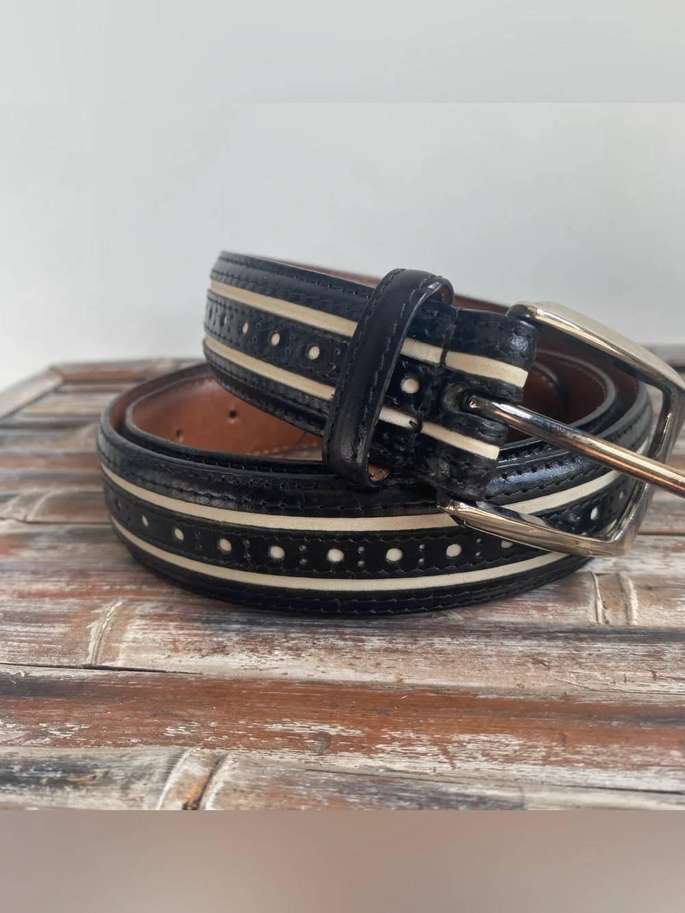 Johnston & Murphy leather black & white belt Classic office work retro dapper